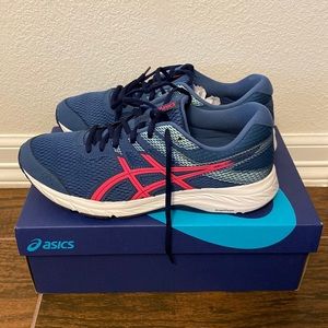 ⭐️NWT⭐️ Women’s Asics tennis shoes, USA size 11.
